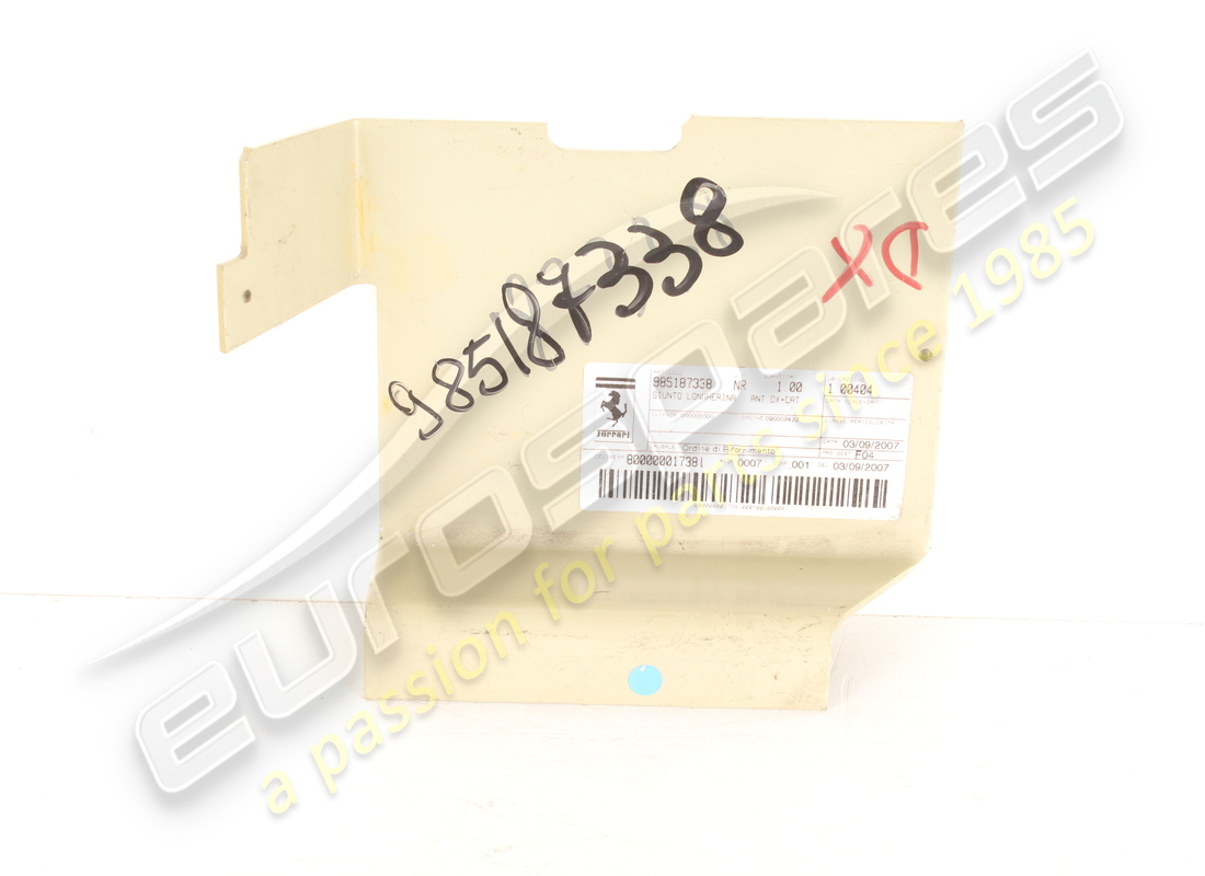 new ferrari rh side rail coupling. part number 985187338 (1)