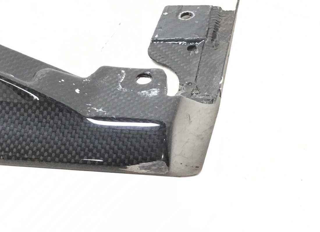 used ferrari lh outer sill cover. part number 84654500 (2)