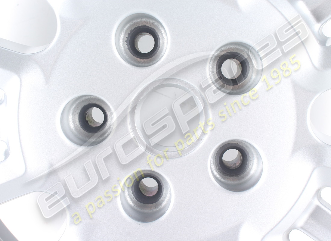 new maserati front wheel rim 20. part number 82126106 (2)