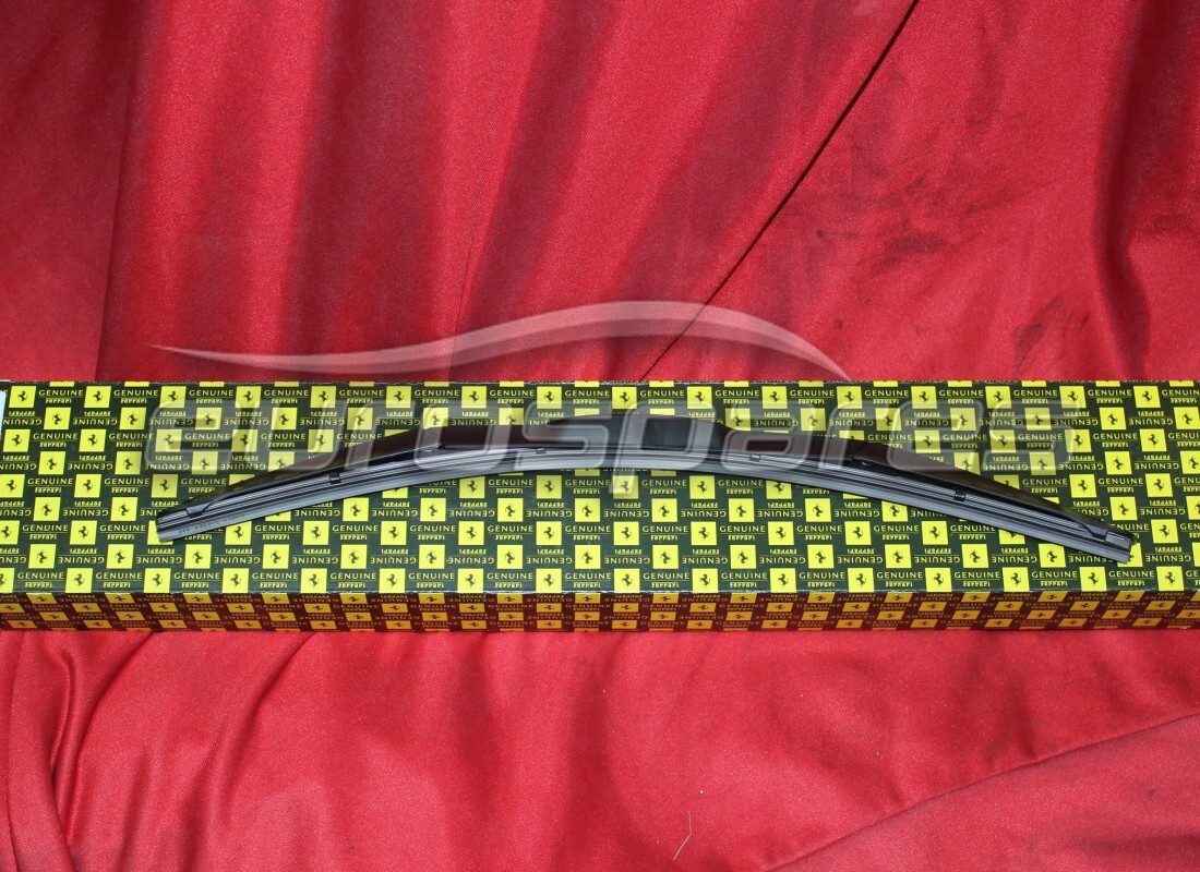 NEW Maserati PASSENGER SIDE WIPER BLADE . PART NUMBER 66981000 (1)