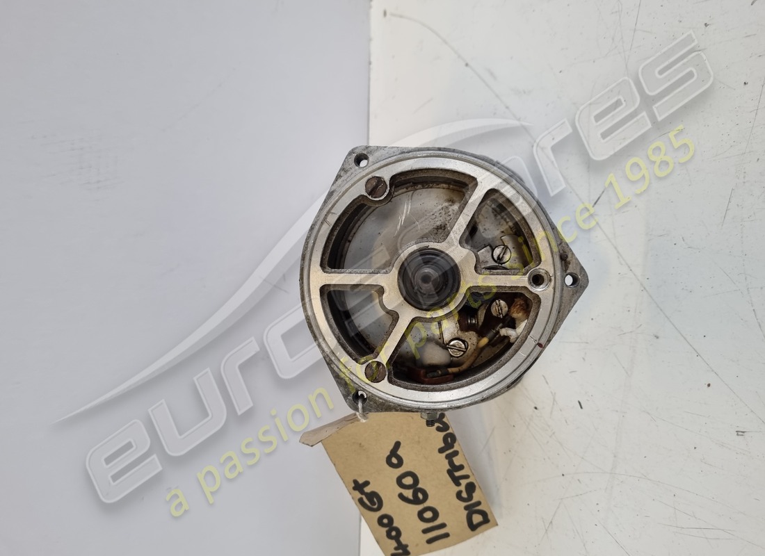used ferrari distributor. part number 110609 (3)