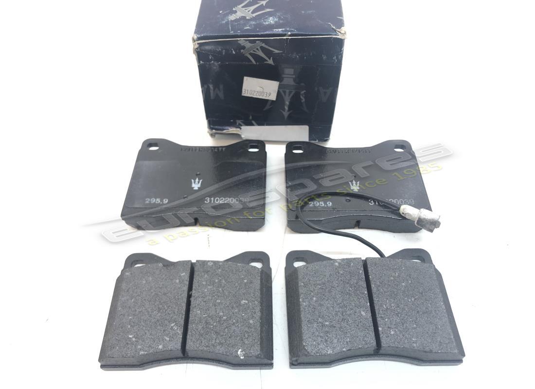 new maserati front brake pads. part number 310220039 (1)