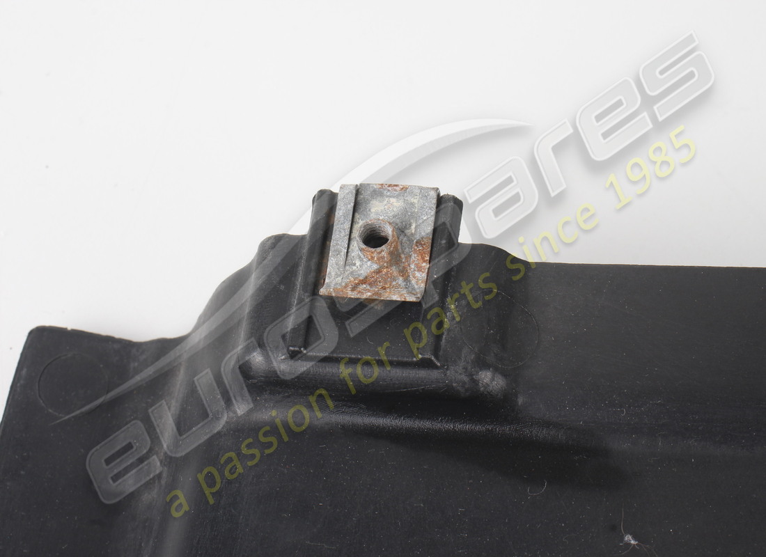 used maserati rh cover for engine compart. part number 80299000 (3)