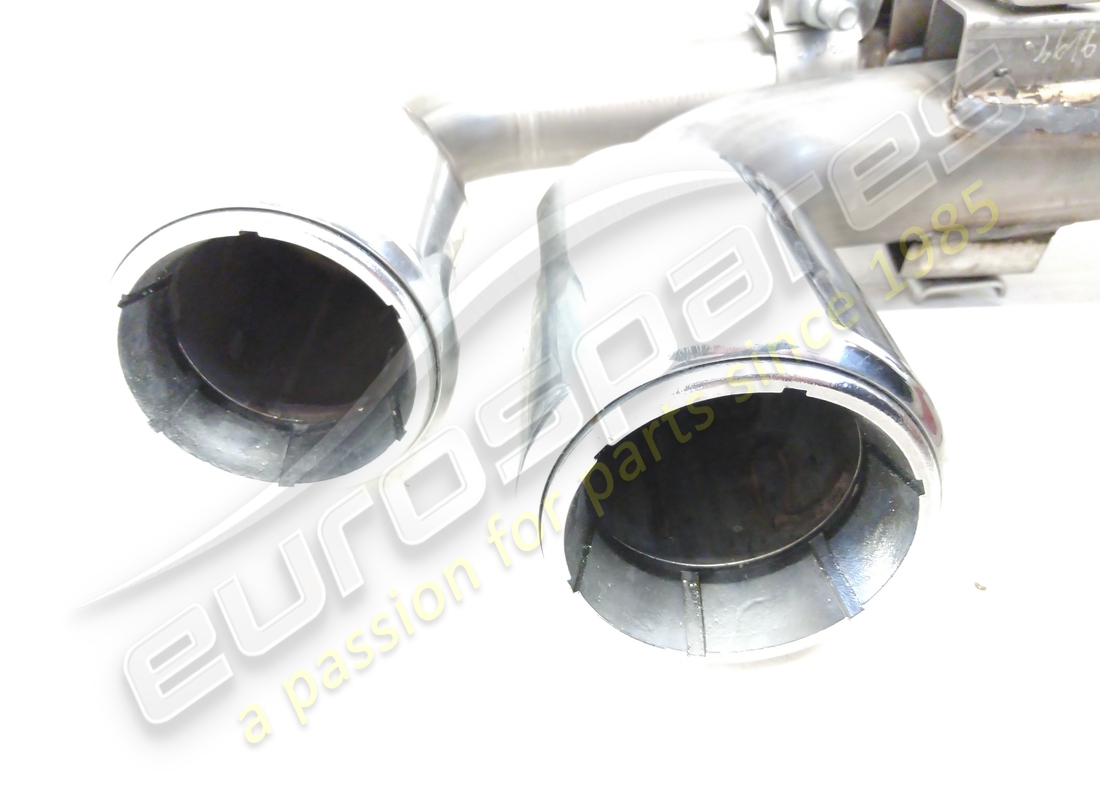 new ferrari complete lh outlet pipe. part number 235962 (3)