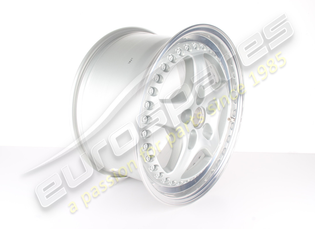 new maserati rear wheel. part number 367203332 (3)