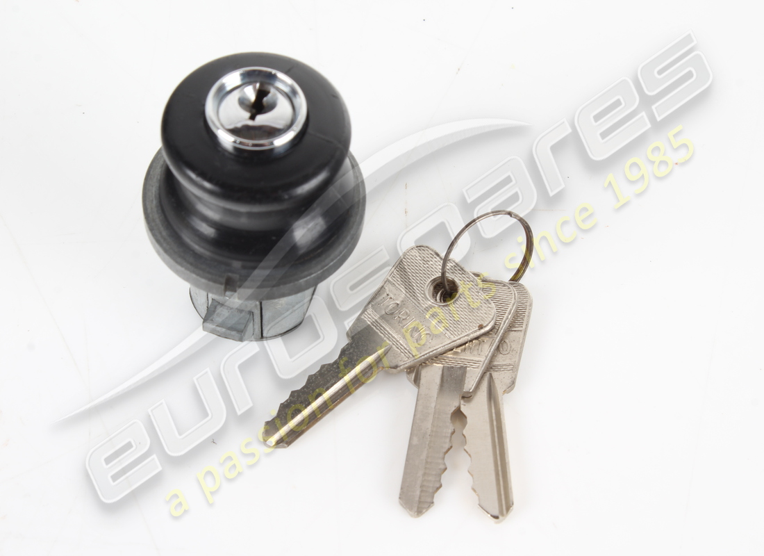 new ferrari glove box button c/w lock. part number 2467684002 (1)