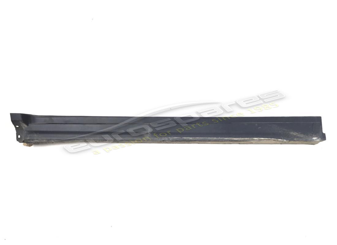 USED Maserati RH FRONT DOOR EMOSSED MOULDI . PART NUMBER 670065826 (1)