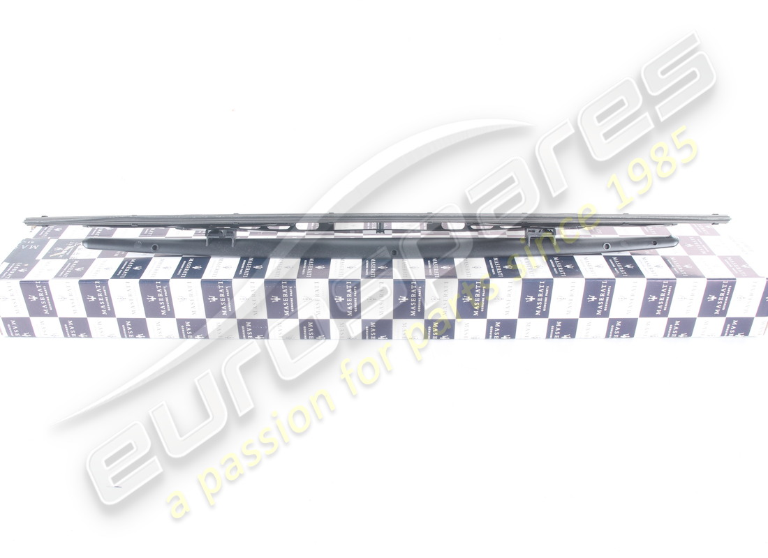 new maserati windscreen wiper blade. part number 66241600 (5)