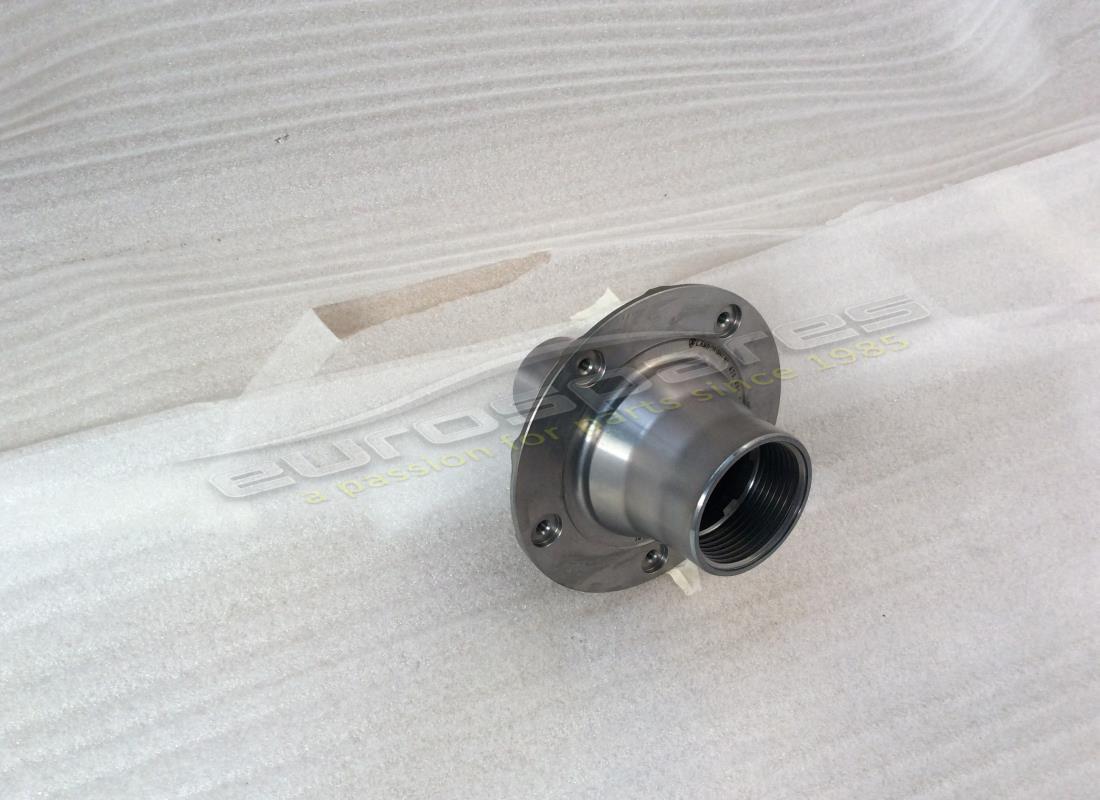 new lamborghini rear wheel hub. part number 470501652e (1)