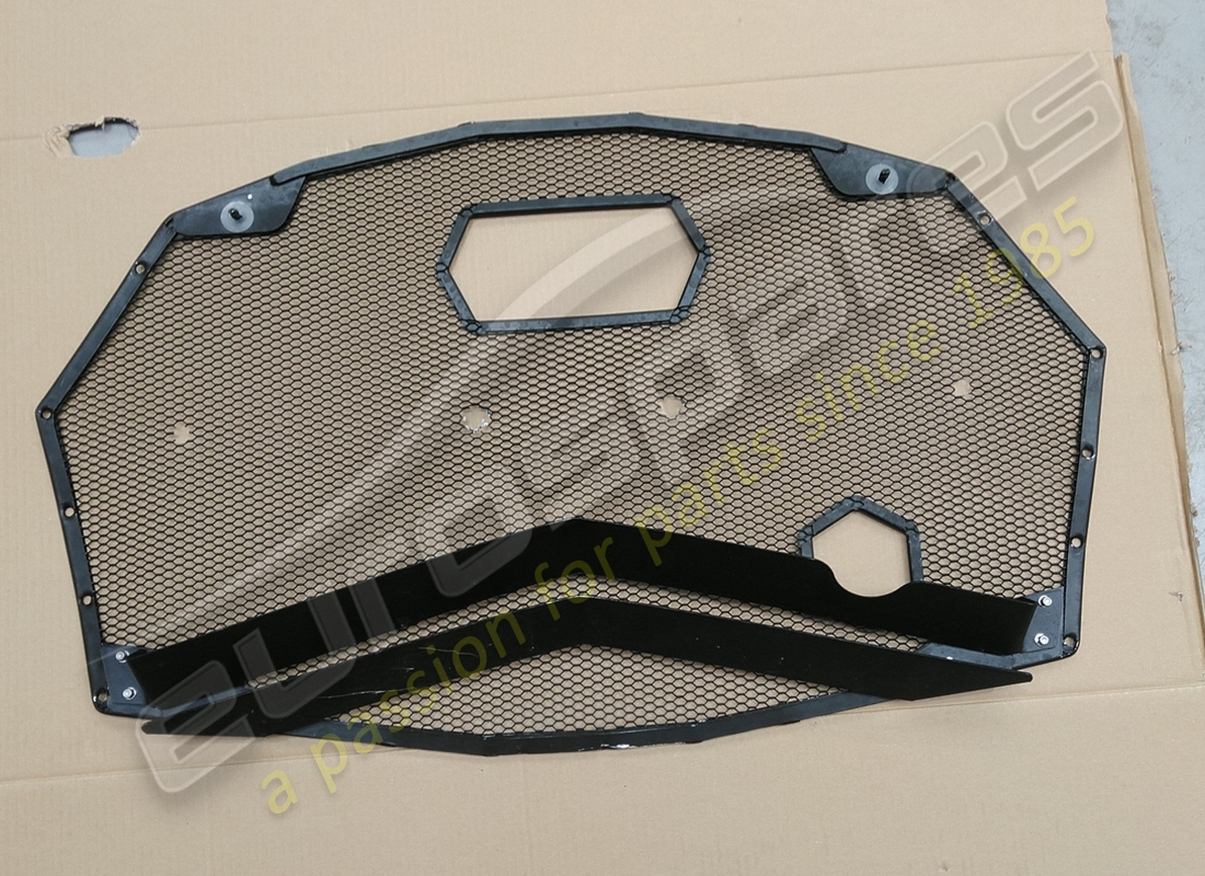 damaged lamborghini cover. part number 470103786l (2)