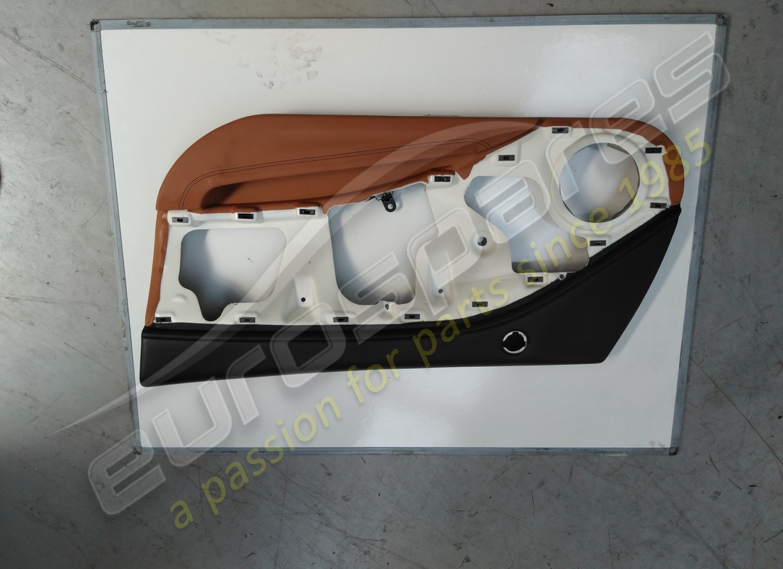 used ferrari rh door moulding part number 86455029
