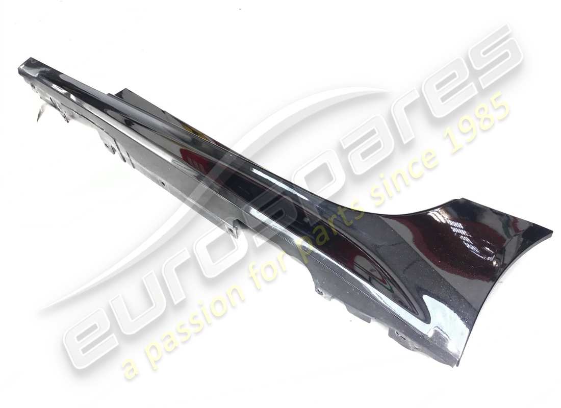 used ferrari complete lh sill trim. part number 85153810 (1)