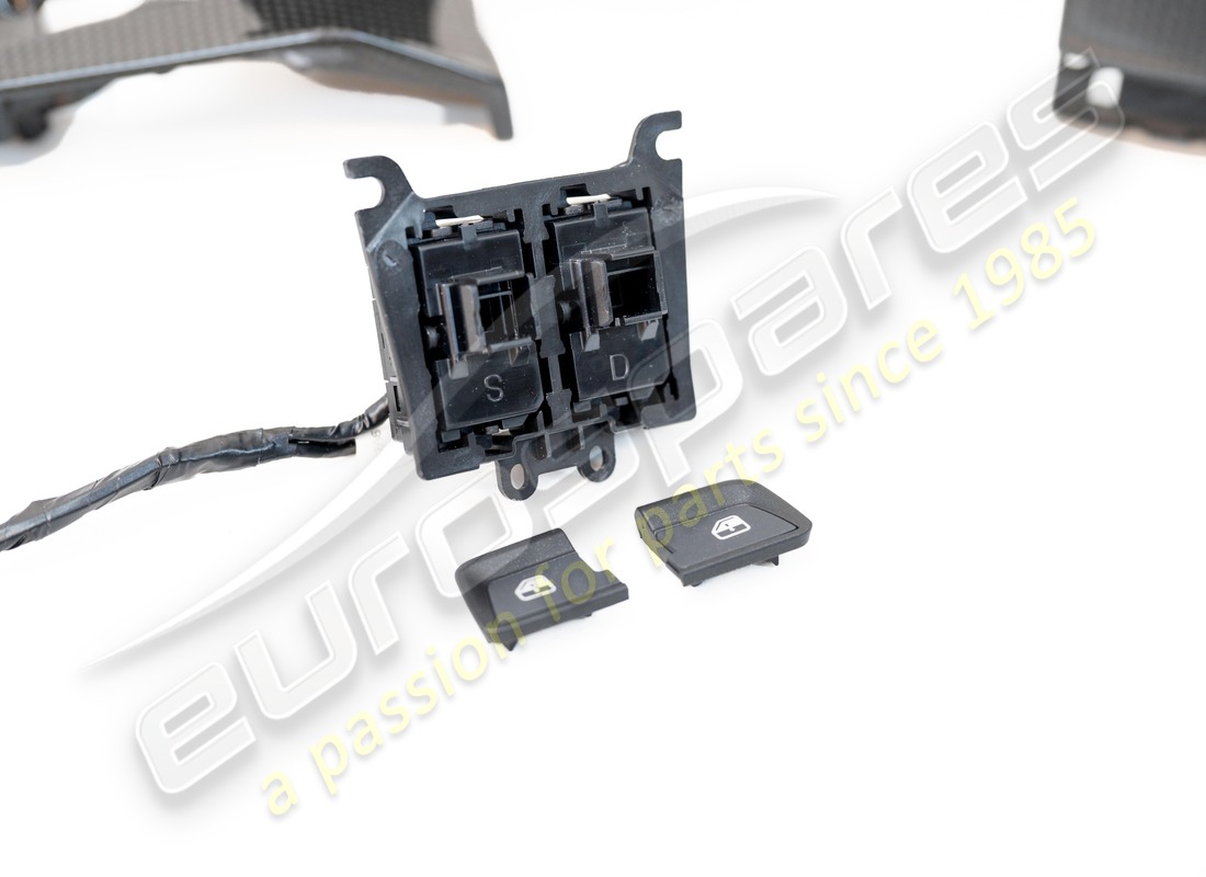 NEW FERRARI 458 SPIDER CARBON FIBER BRIDGE KIT, LAFERRARI STYLE. PART NUMBER 70003813 (5) new ferrari 458 spider carbon fiber bridge kit, laferrari style. part number 70003813 (5)