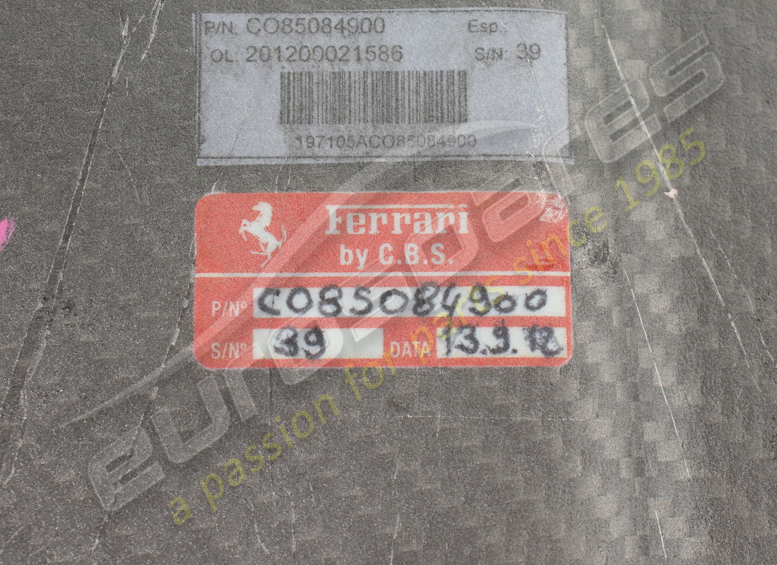 new ferrari rh inspection cover. part number 85084900 (3)