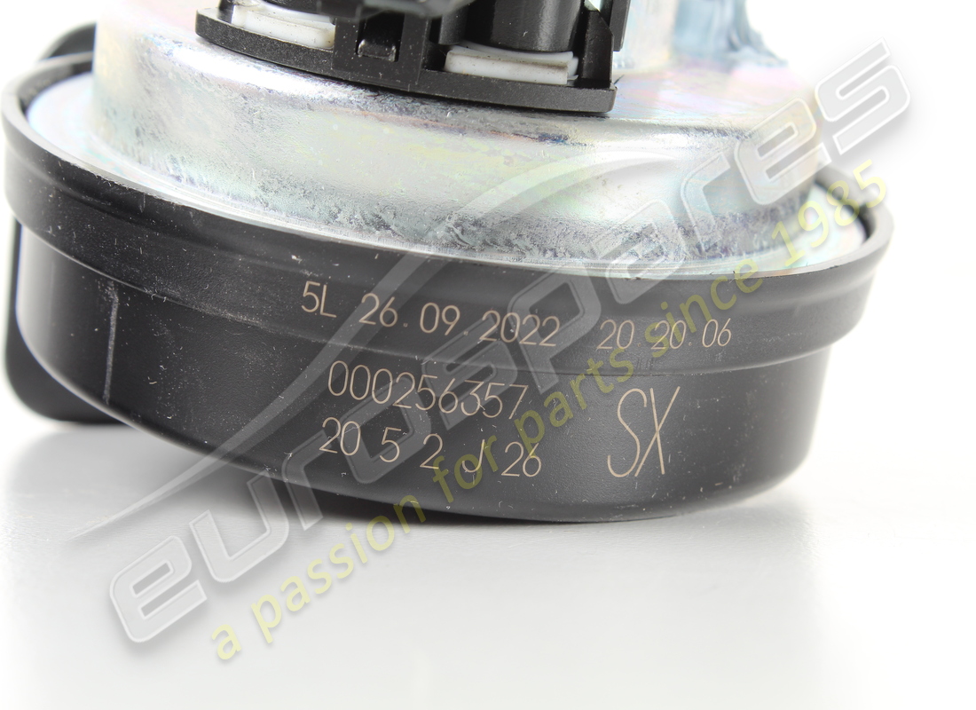 NEW FERRARI LH HORN. PART NUMBER 256357 (5) new ferrari lh horn. part number 256357 (5)