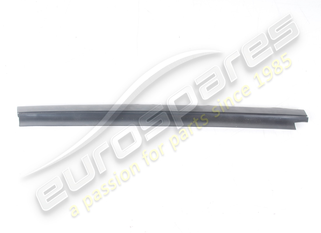 USED Ferrari RH MOULDING . PART NUMBER 61538900 (1)