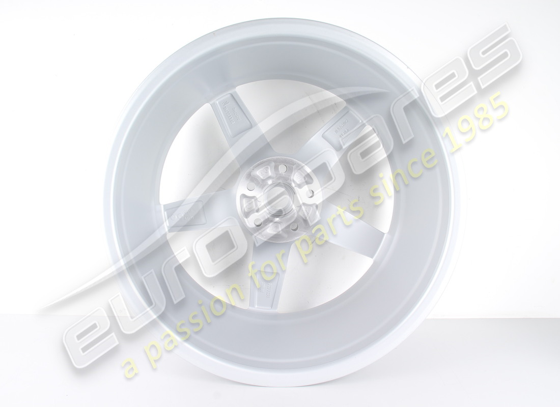 NEW FERRARI REAR WHEEL. PART NUMBER 328467 (3) new ferrari rear wheel. part number 328467 (3)