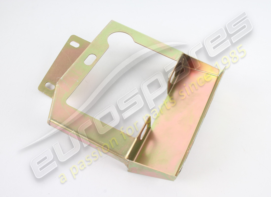 NEW MASERATI FOG LIGHTS FASTENING RH BRACKET. PART NUMBER 376330670 (1) new maserati fog lights fastening rh bracket. part number 376330670 (1)