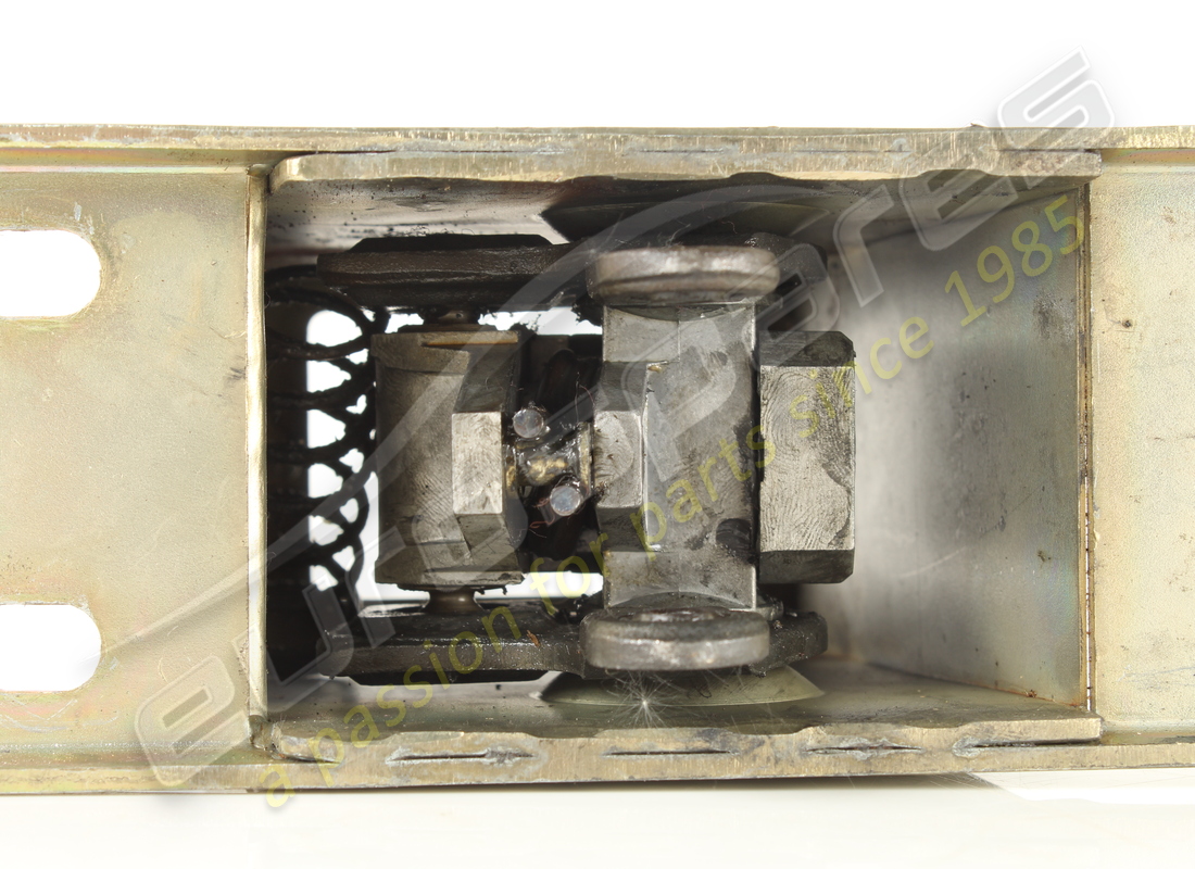 used ferrari gearbox control assembly rhd part number 148424 (7)