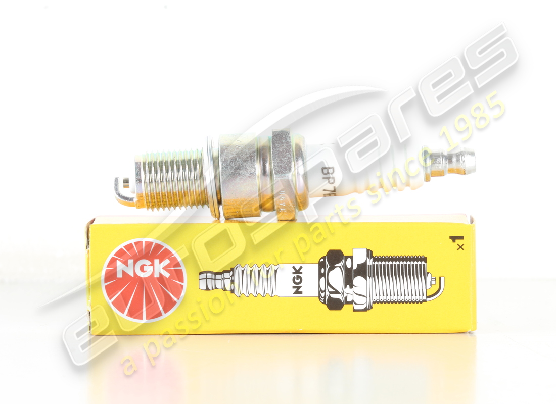 NEW NGK SPARK PLUG. PART NUMBER 107603 (1) new ngk spark plug. part number 107603 (1)