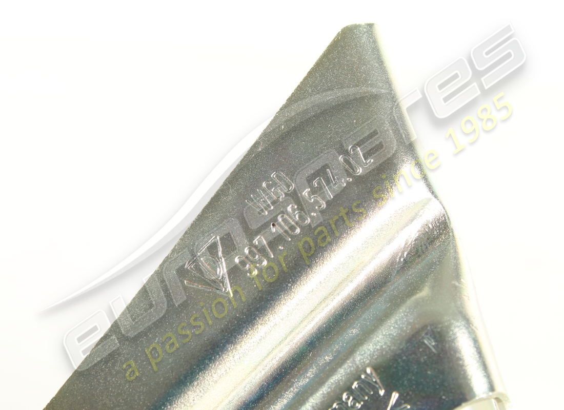 new porsche pipe holder. part number 99710657402 (3)