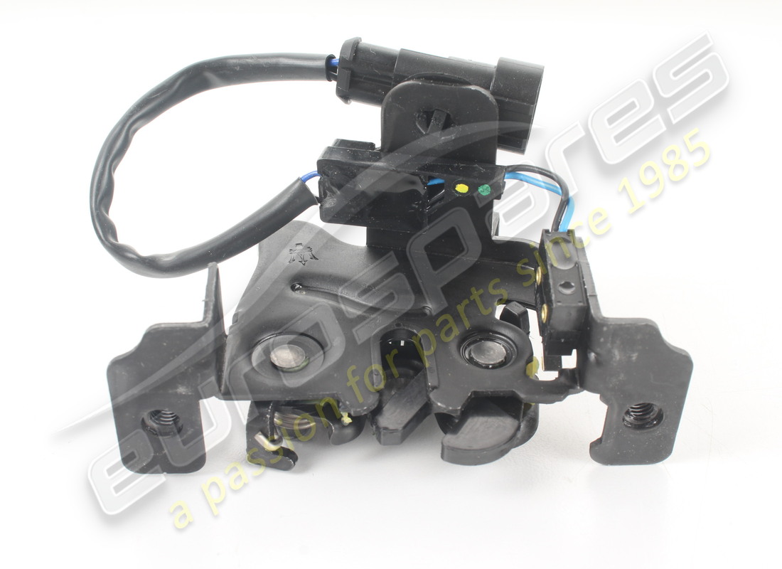 NEW MASERATI BONNET LOCK. PART NUMBER 670152938 (1) new maserati bonnet lock. part number 670152938 (1)