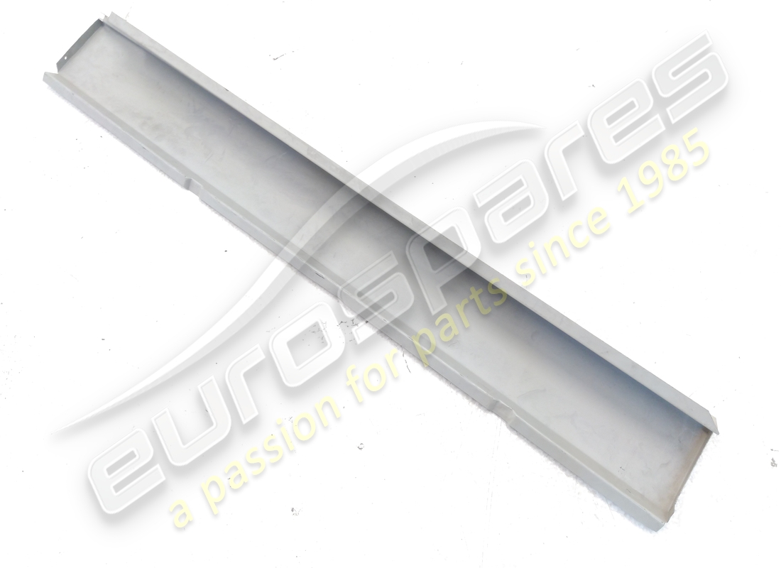 new ferrari rh door sill. part number 40155905 (3)