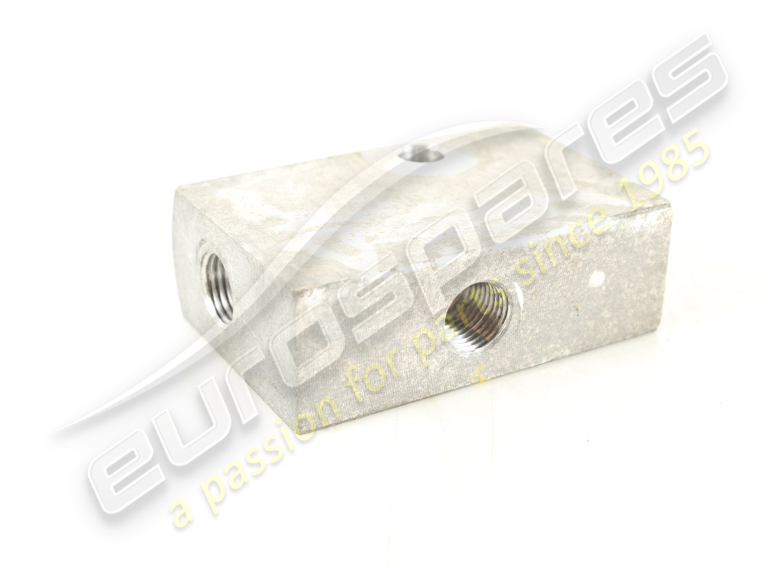 USED FERRARI DISTRIBUTOR BLOCK. PART NUMBER 260257 (3) used ferrari distributor block. part number 260257 (3)