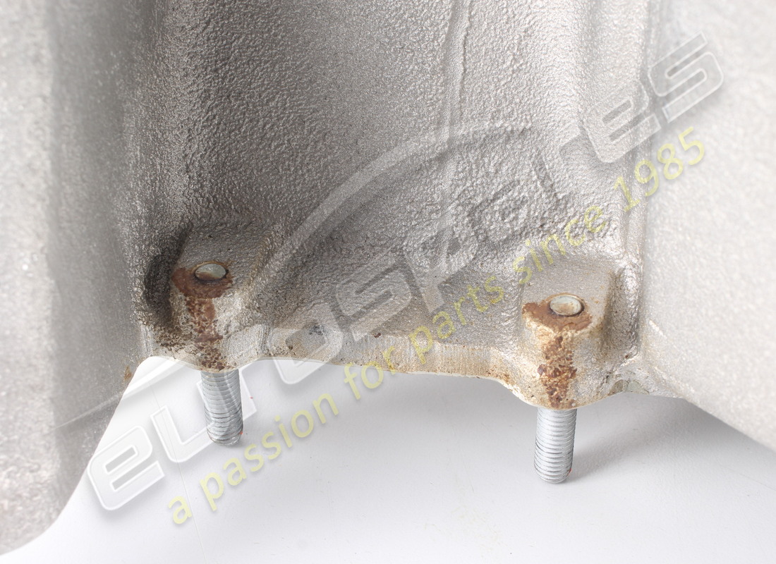 new ferrari complete oil sump. part number 157959 (5)