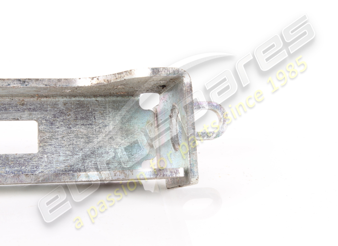 USED FERRARI EQUALISER BRACKET. PART NUMBER 279324 (4) used ferrari equaliser bracket. part number 279324 (4)