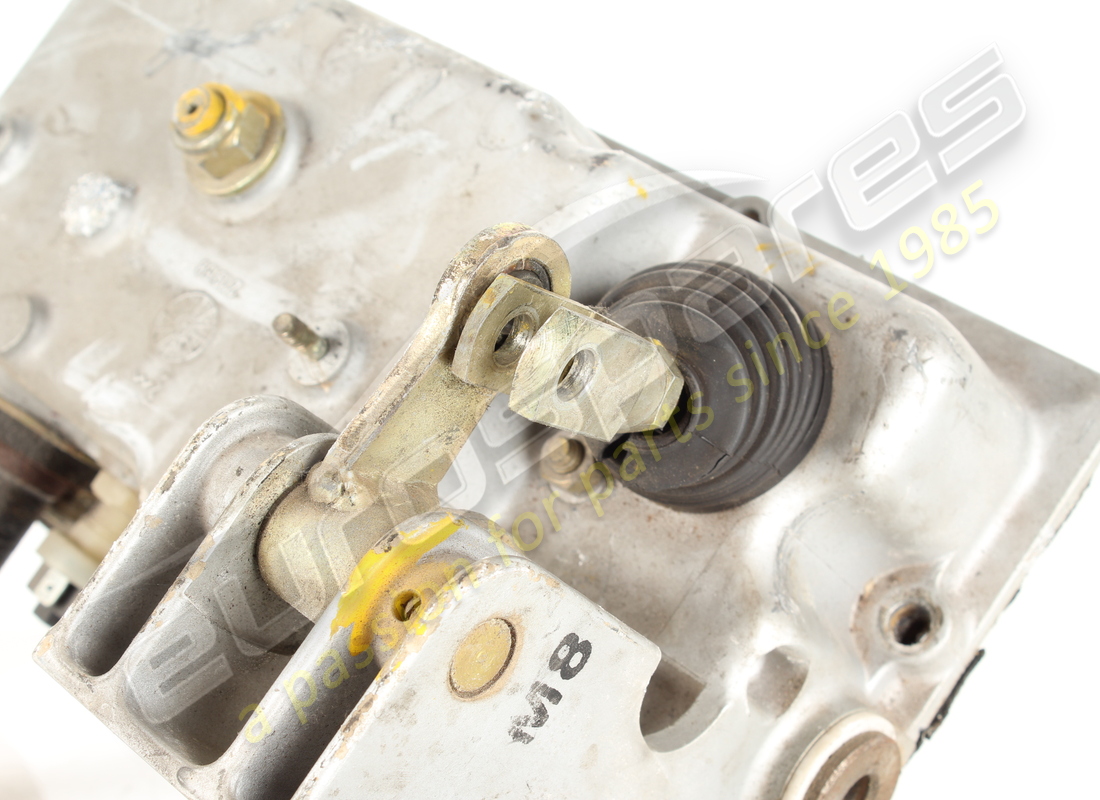 used ferrari pedal support housing lhd part number 119158 (4)