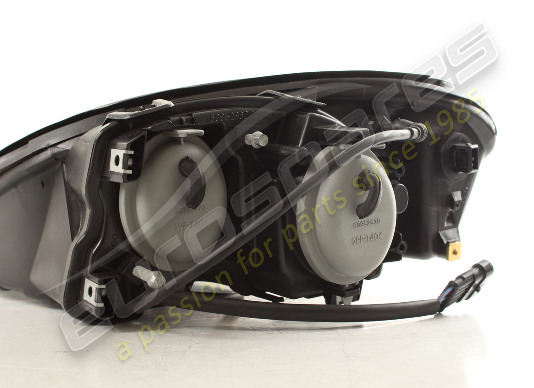 new ferrari rh headlight low/high beam/position/direction light. part number 65482288 (2)