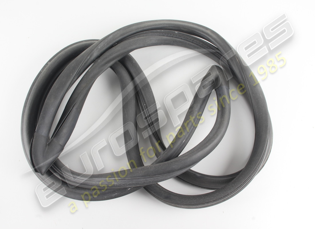 new ferrari rear glass weatherstrip 348/355. part number 62093900 (1)