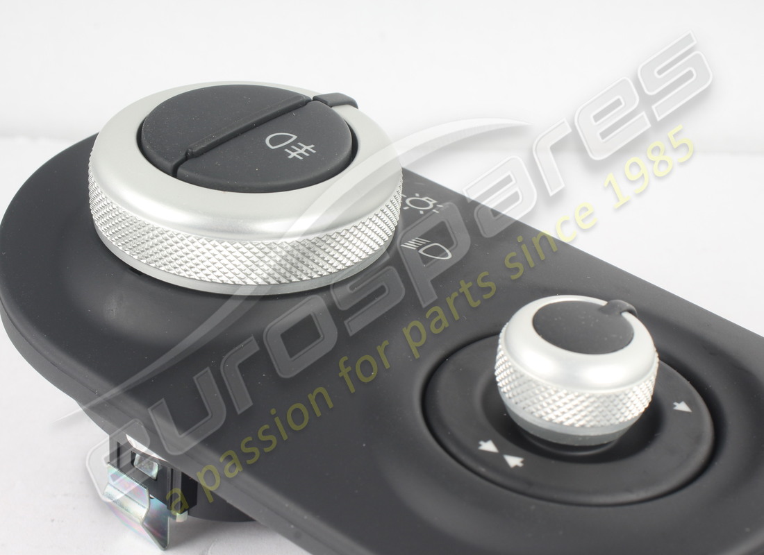 new ferrari plate for lights and rearvie. part number 191966 (4)