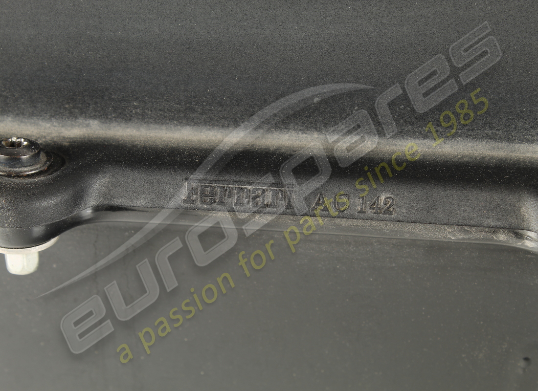 USED FERRARI AIR FILTER BOX COMPLETE. PART NUMBER 284707A (2) used ferrari air filter box complete. part number 284707a (2)