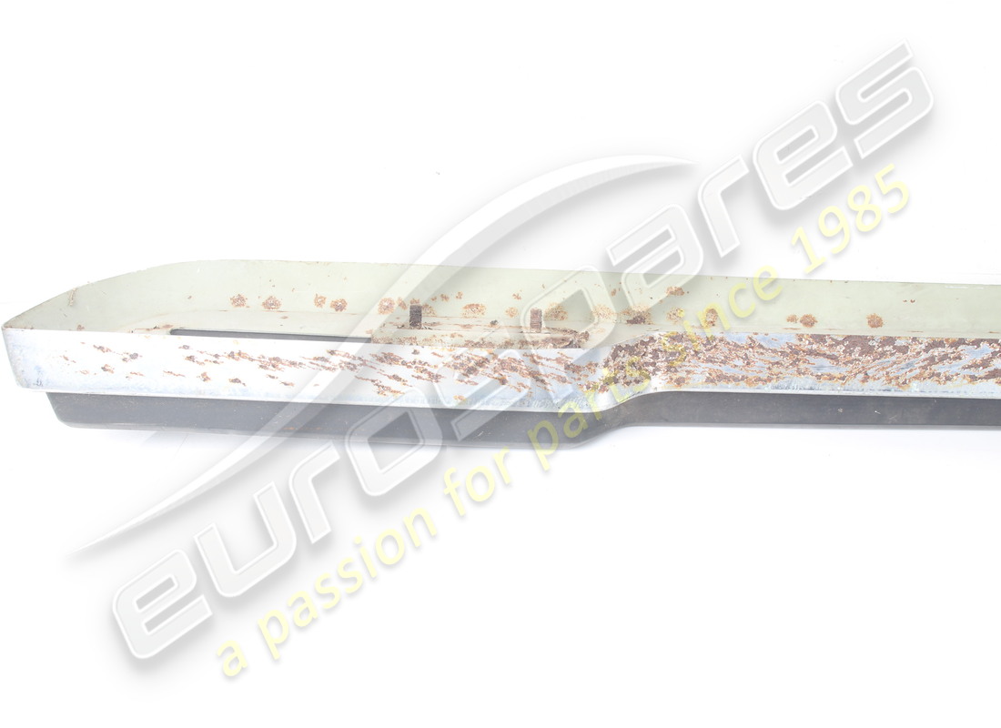 used ferrari rear bumper. part number 40018004 (4)