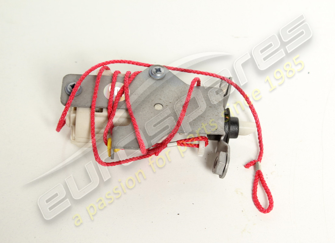 used ferrari actuator. part number 85143200 (3)