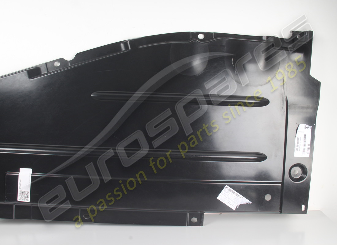 NEW FERRARI FRONT AERODYNAMIC BOTTOM RH PART NUMBER 83948500 (3) new ferrari front aerodynamic bottom rh part number 83948500 (3)