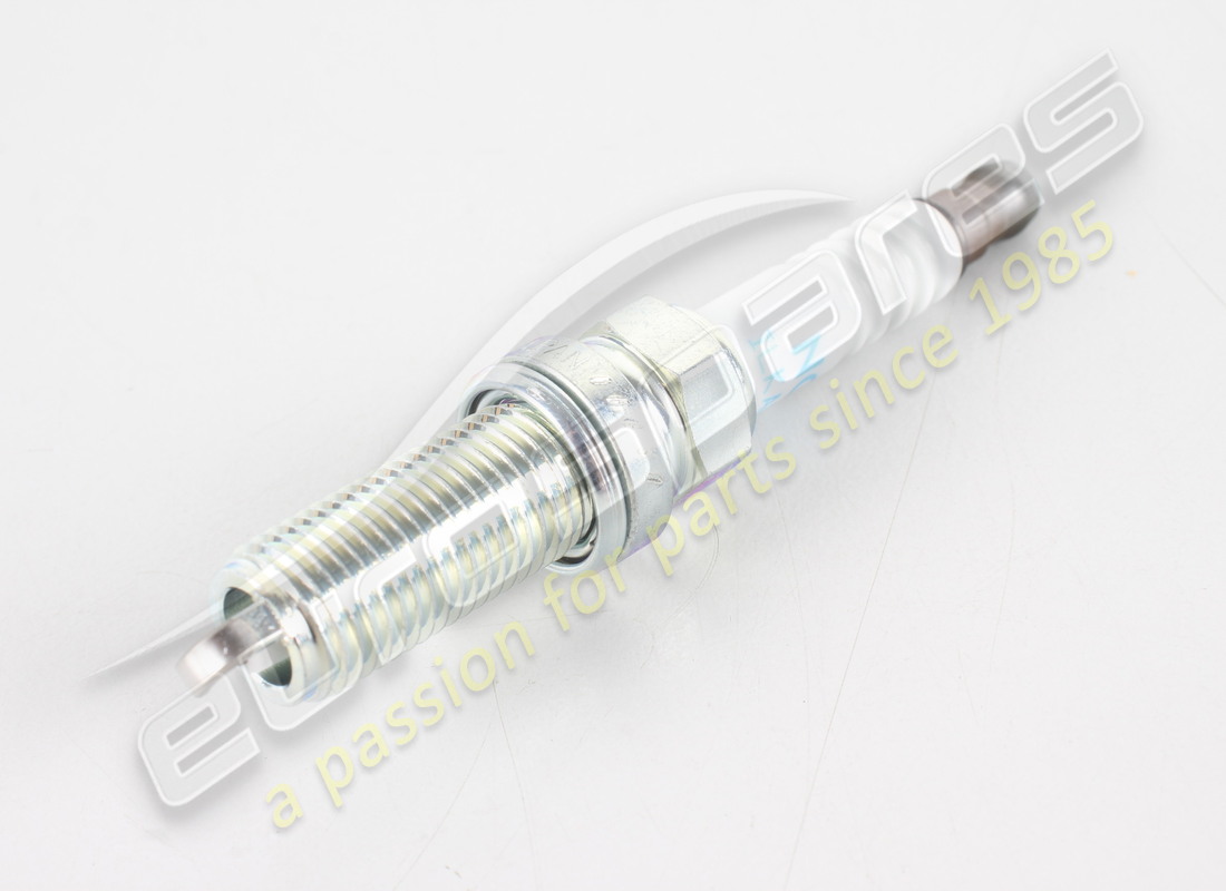 new mclaren spark plug. part number 1211f1893cp (1)