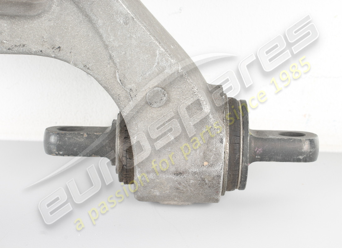new ferrari rh lower lever. part number 200943 (3)