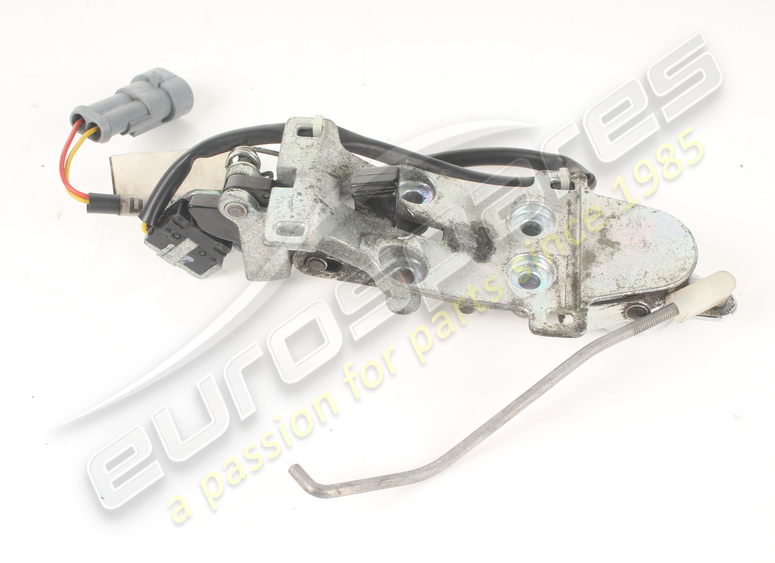 used ferrari rh outer handle. part number 68127300 (4)