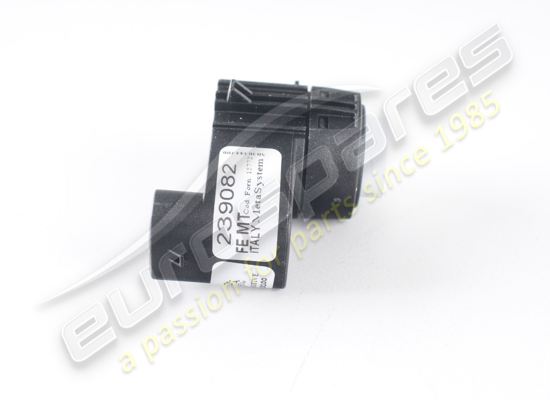 NEW FERRARI PARKING SENSOR. PART NUMBER 239082 (3) new ferrari parking sensor. part number 239082 (3)