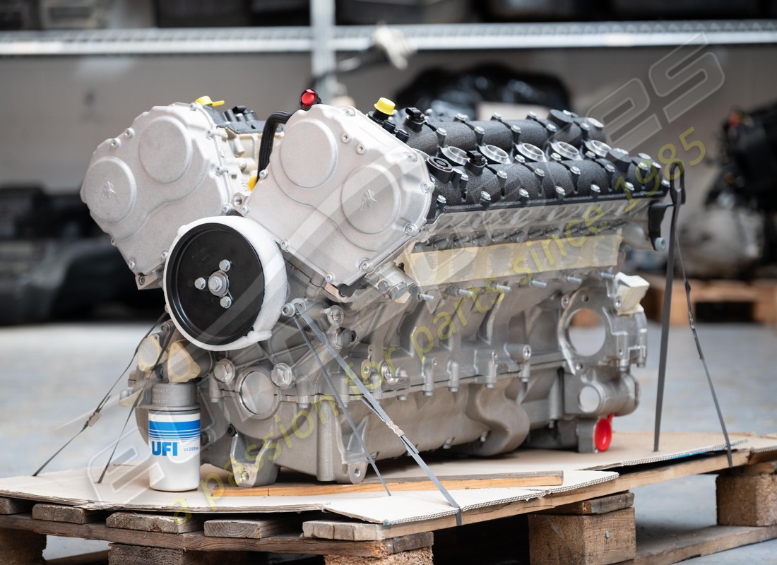 new lamborghini lp700 engine. part number 399900138 (1)
