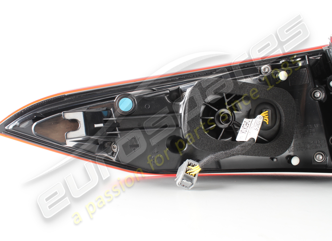 NEW MASERATI RH OUTER REAR LIGHT. PART NUMBER 670106830 (5) new maserati rh outer rear light. part number 670106830 (5)