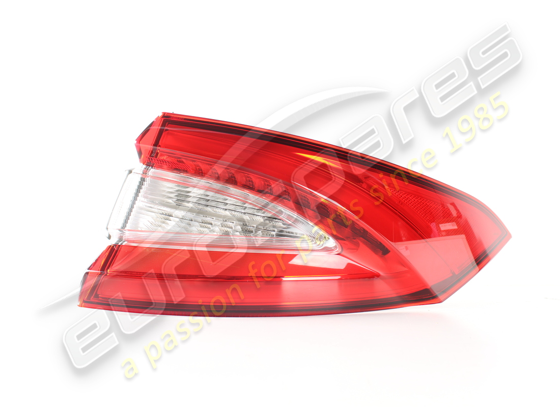 NEW MASERATI RH OUTER REAR LIGHT. PART NUMBER 670106830 (1) new maserati rh outer rear light. part number 670106830 (1)