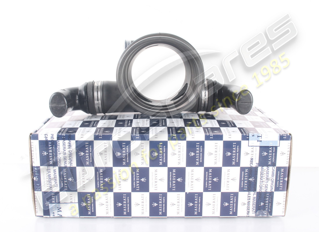 new maserati sleeve. part number 215889 (1)