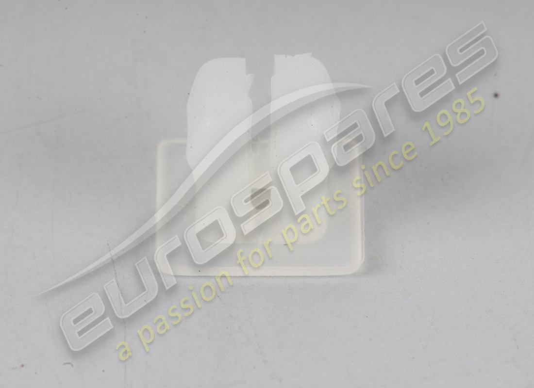 new ferrari clip. part number 14215480 (1)