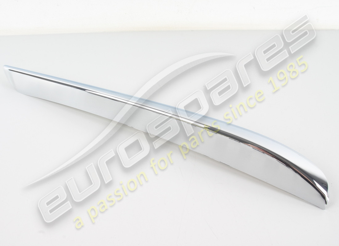 new maserati front moulding lh part number 670138039 (1)