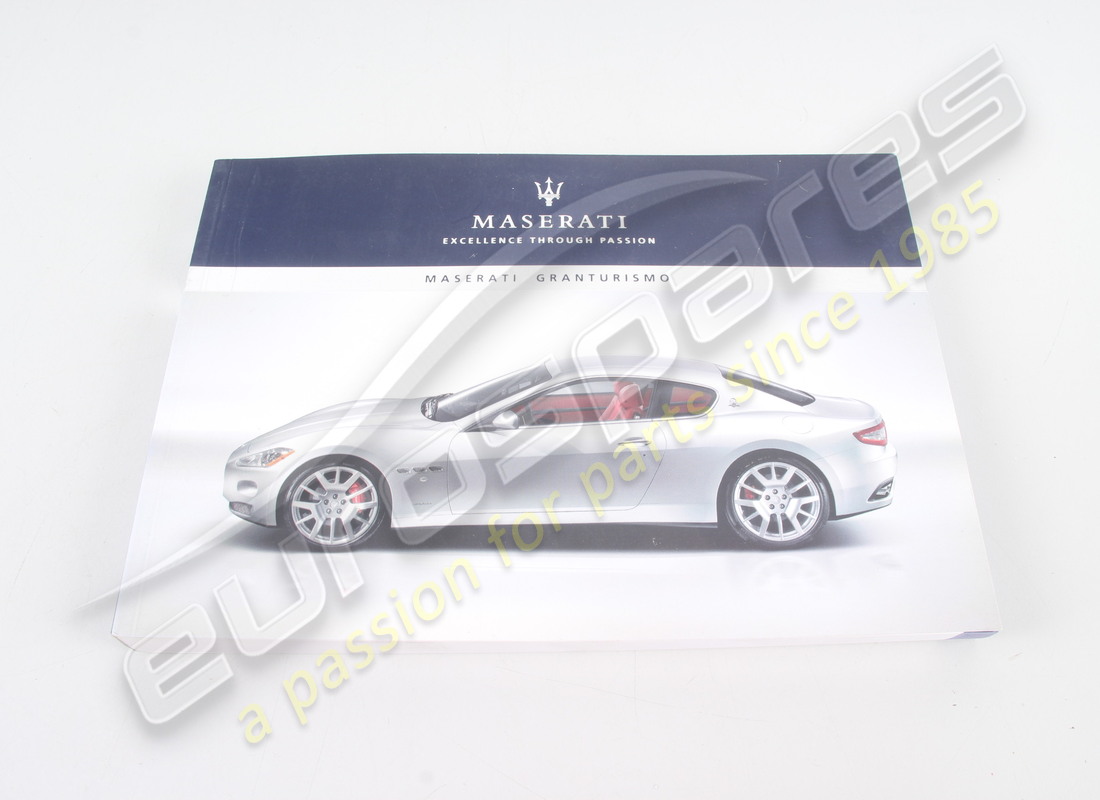 new maserati owners manual. part number 80682900 (1)