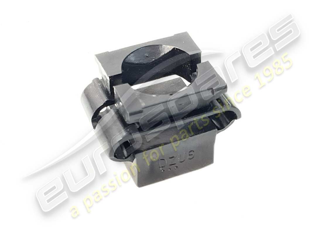 new maserati mount.bracket,eng.comp.trim. part number 67032700 (1)